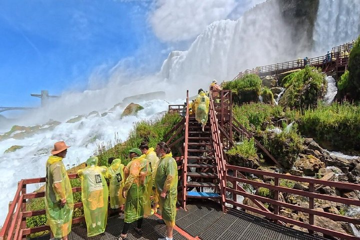 Niagara Falls Maid of the Mist and Cave of the Winds Tour - Photo 1 of 20